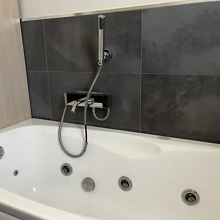 Apartment Attico Castiglio By World San Baronto