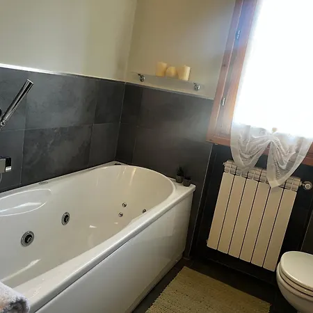 Apartment Attico Castiglio By World